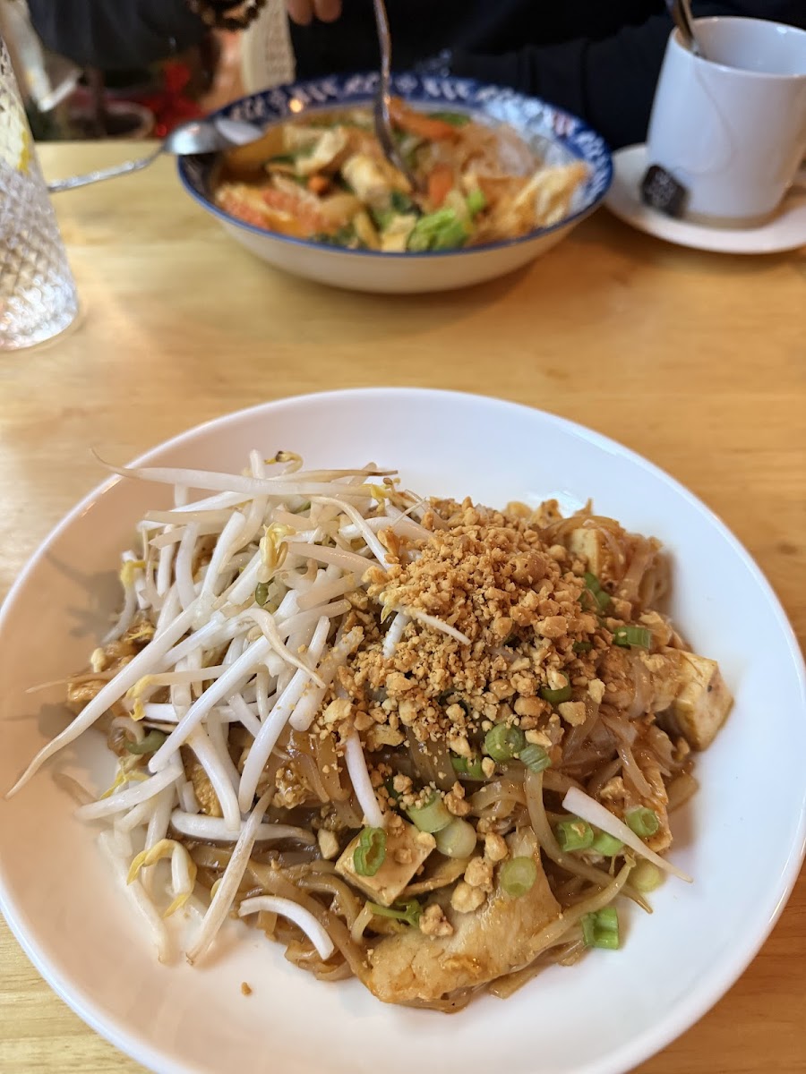 Smile Cafe Thai Restaurant Photos 2